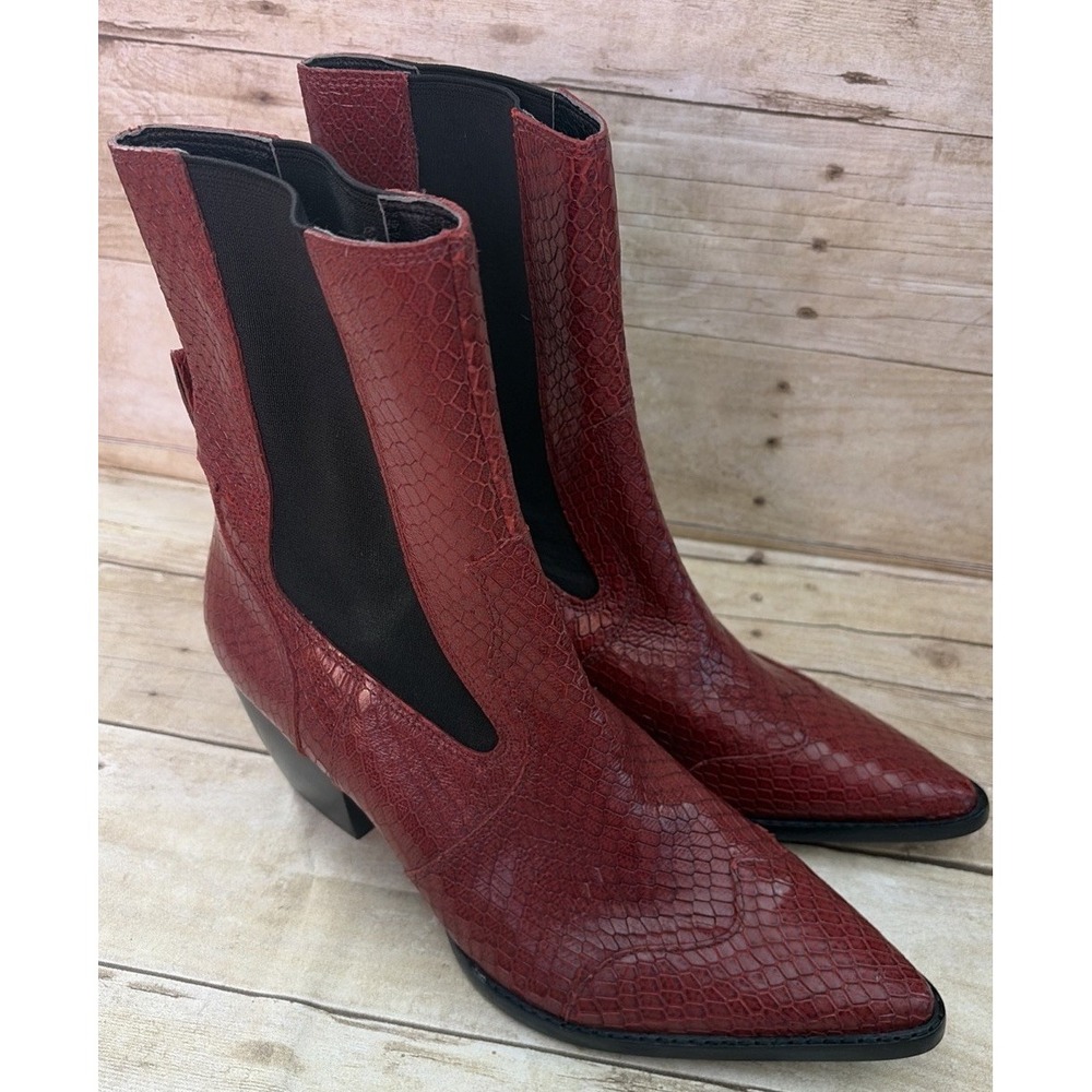 Ladies‎ MATISSE Keith Snakeskin Boots Red,  Size 9.5, Excellent Condition
